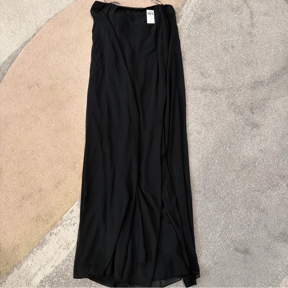 Ralph Lauren Off-Shoulder Black Gown with Cape Sleeves - Picture 4 of 11